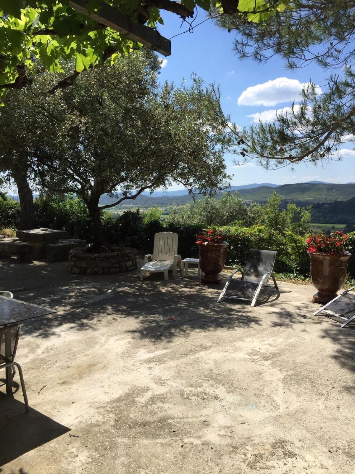 Le Castellas - Gite En Pleine Nature Montmirat 外观 照片
