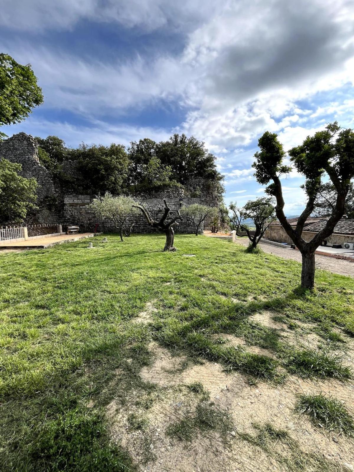 Le Castellas - Gite En Pleine Nature Montmirat 外观 照片